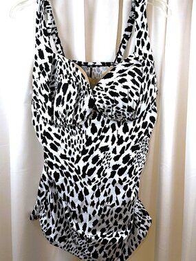 NWT Women's Lane Bryant Black & White Swim Tankini Top Size 42C
